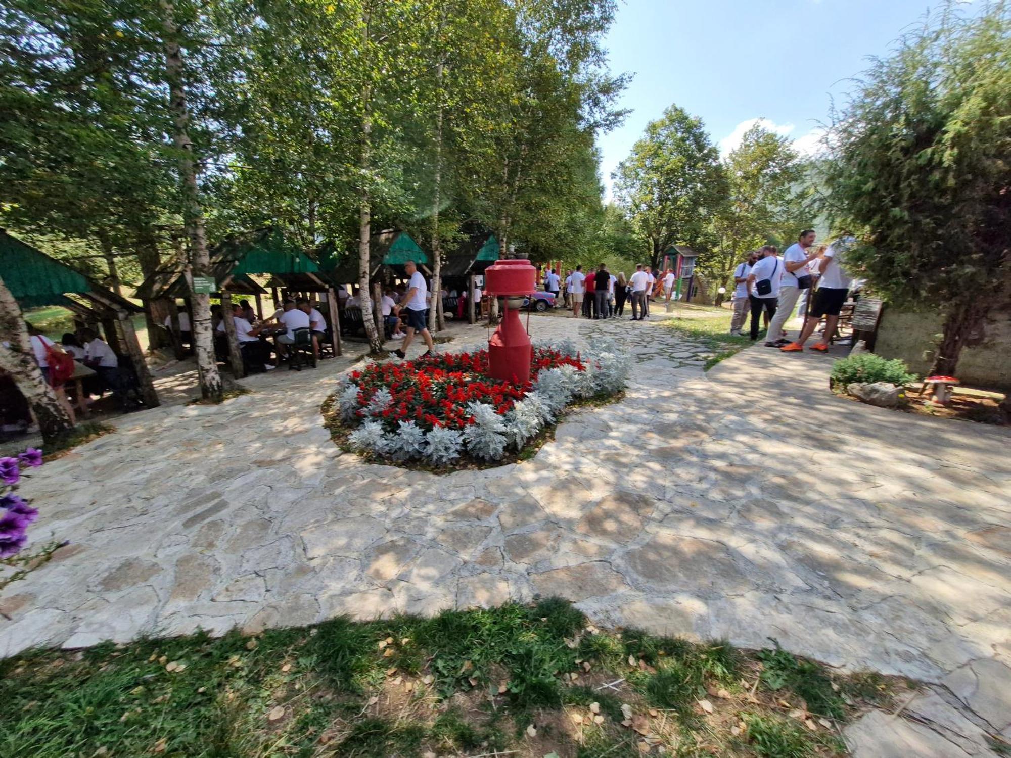 Ethno Village Montenegro Brezna 普卢日内 外观 照片